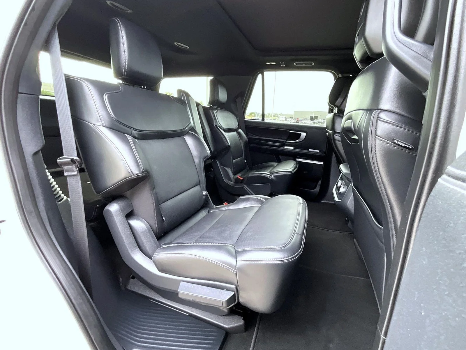 Used 2026 White Ford Platinum image 19