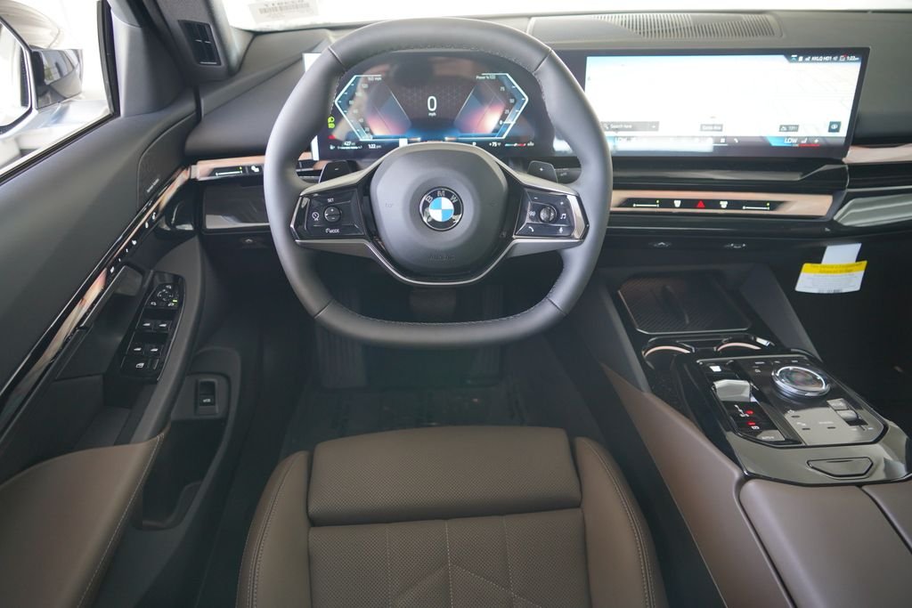 New 2027 Dark Graphite Metallic BMW 530i image 15