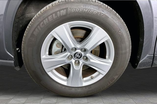 Used 2025 Gray Toyota LE image 30