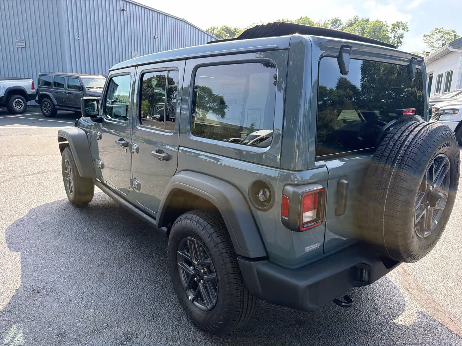New 2026 Anvil Clearcoat Jeep Sport S image 3