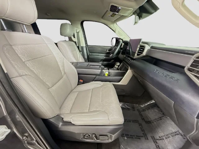 Used 2022 Gray Toyota SR5 image 27