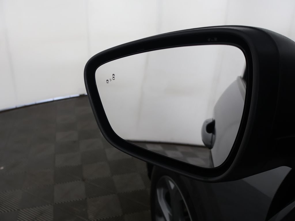 Used 2025 Gray Ford ST-Line image 30