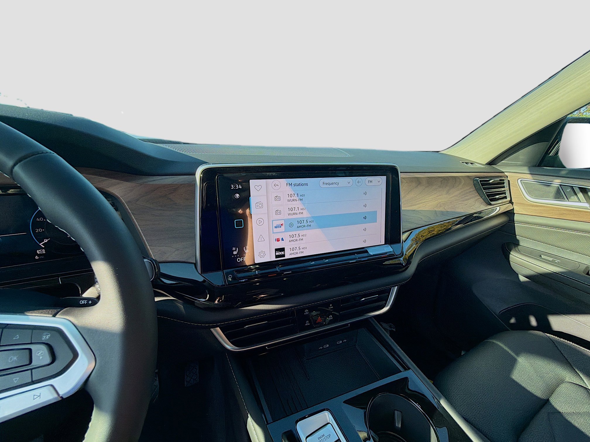 2026 Volkswagen Atlas SE w/Tech - Photo 12