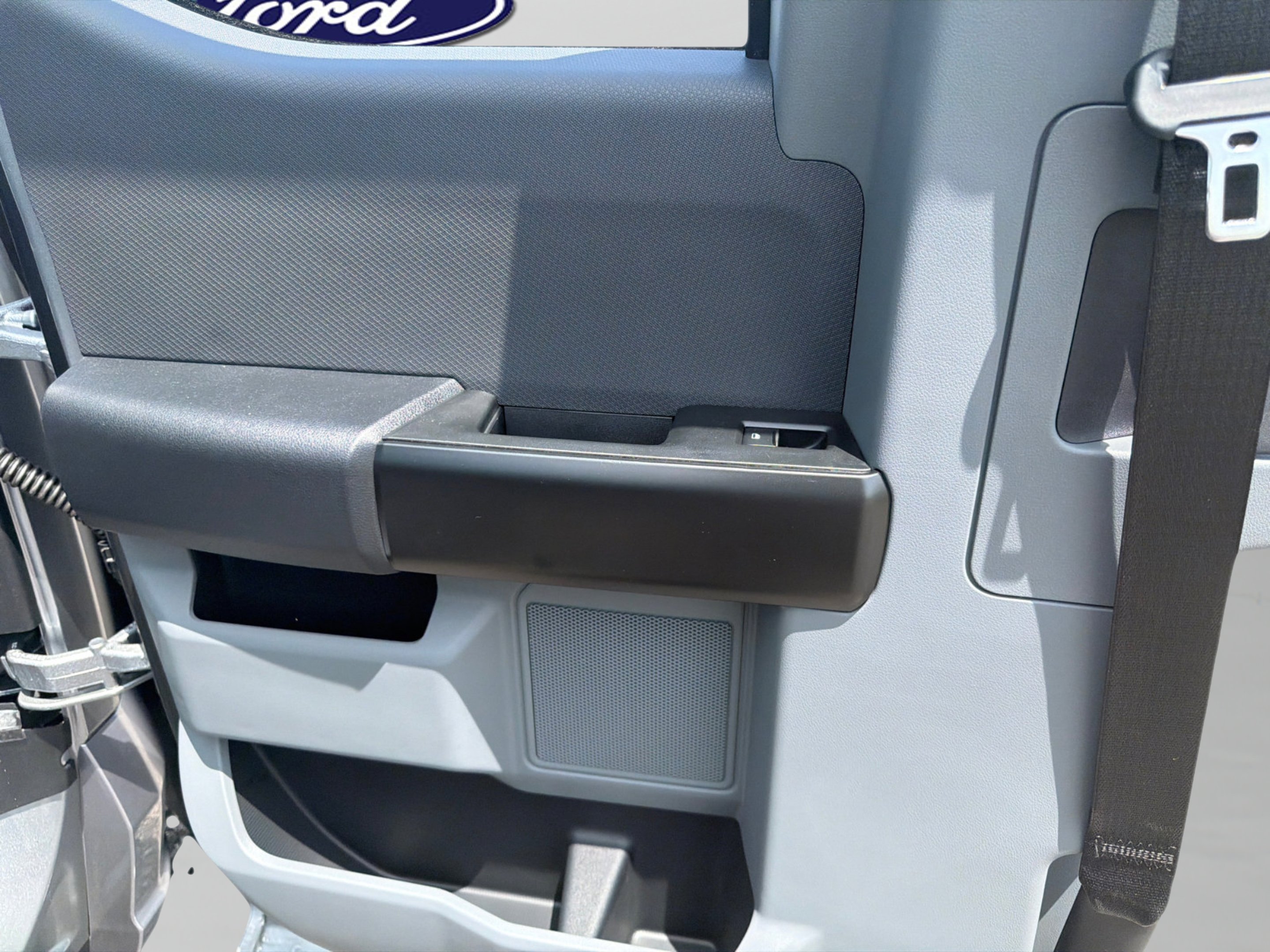 New 2026 Iconic Silver Metallic Ford XL image 10