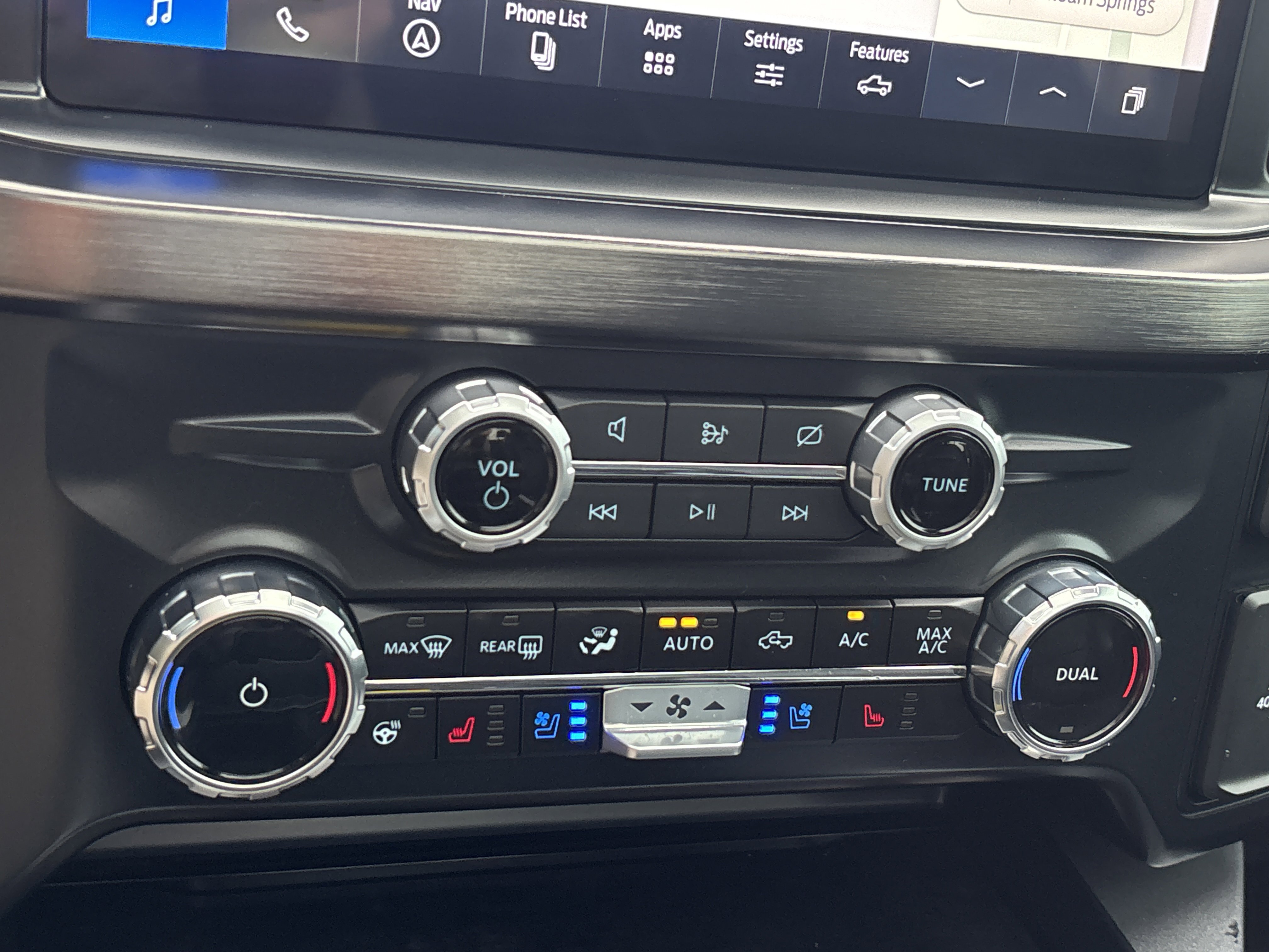 Used 2023  Ford XL image 46
