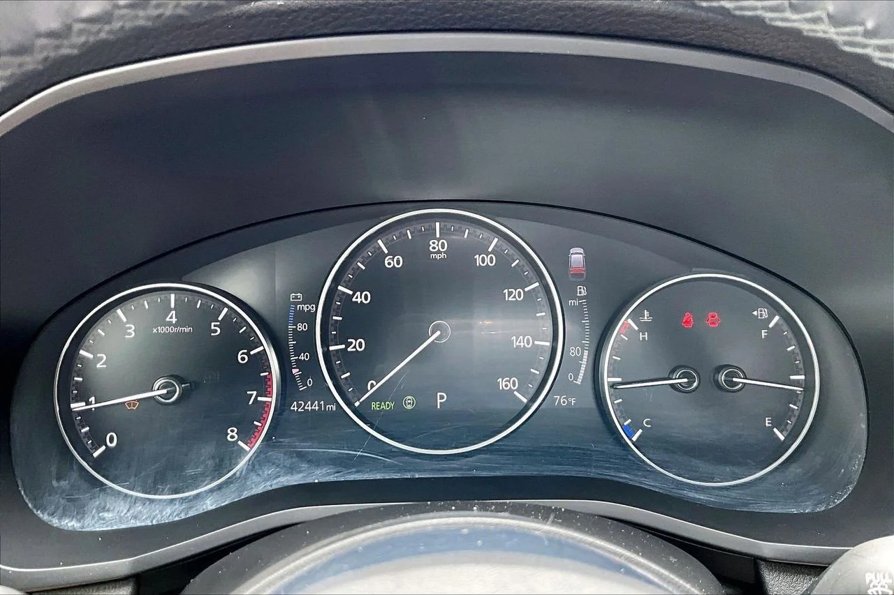 Used 2025 Black Mazda 3.3 Turbo Select image 10
