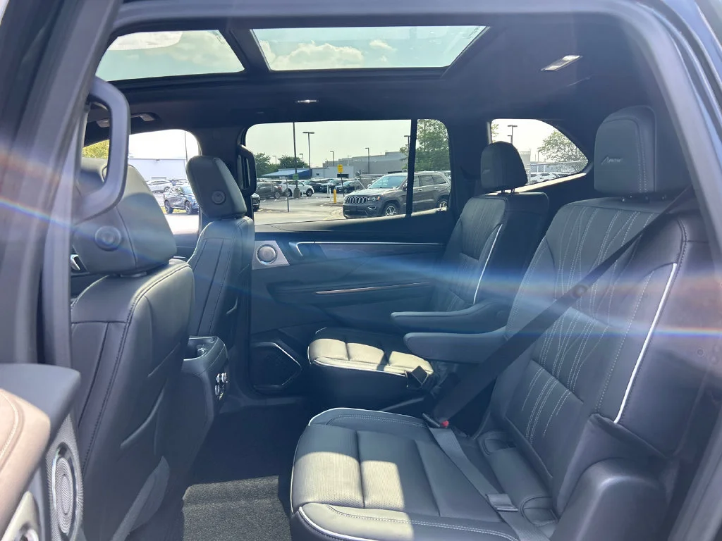 2026 Buick Enclave Avenir - Photo 36