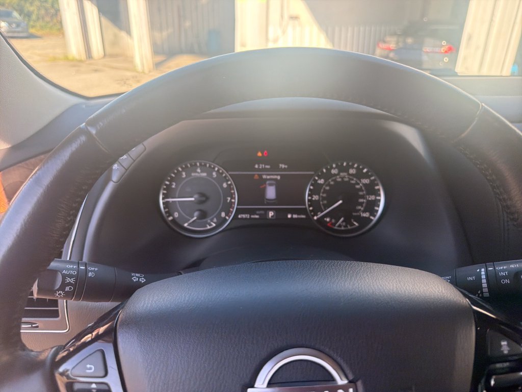 Used 2023 Blue Nissan SL image 19