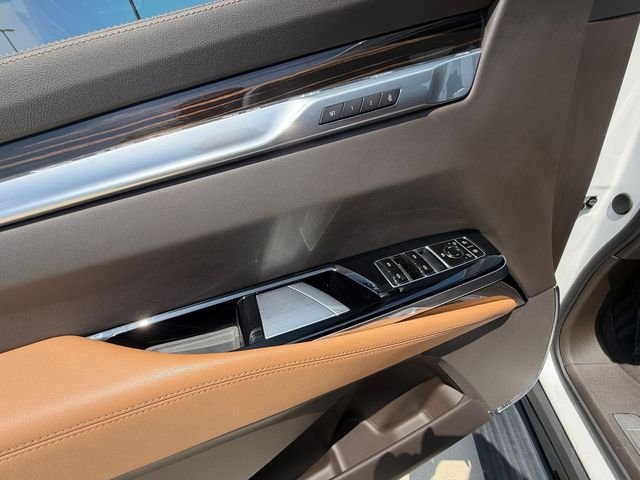Used 2025 White Cadillac Premium Luxury image 11