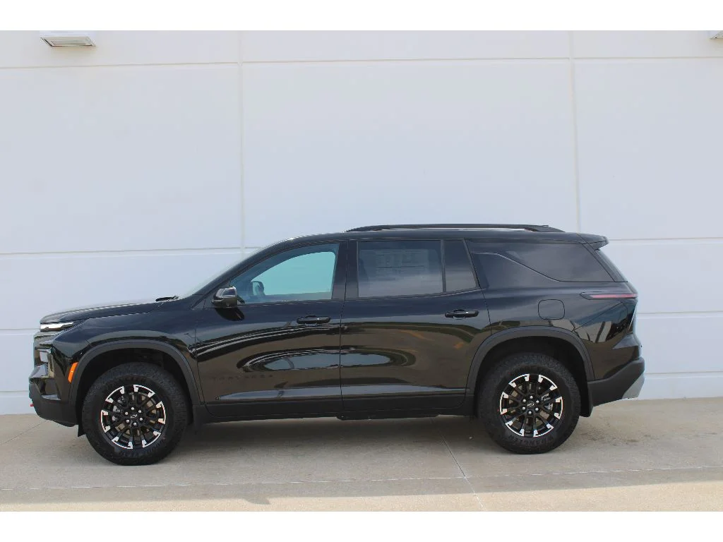 New 2026 MOSAIC BLACK METALLIC Chevrolet AWD Z71 image 2
