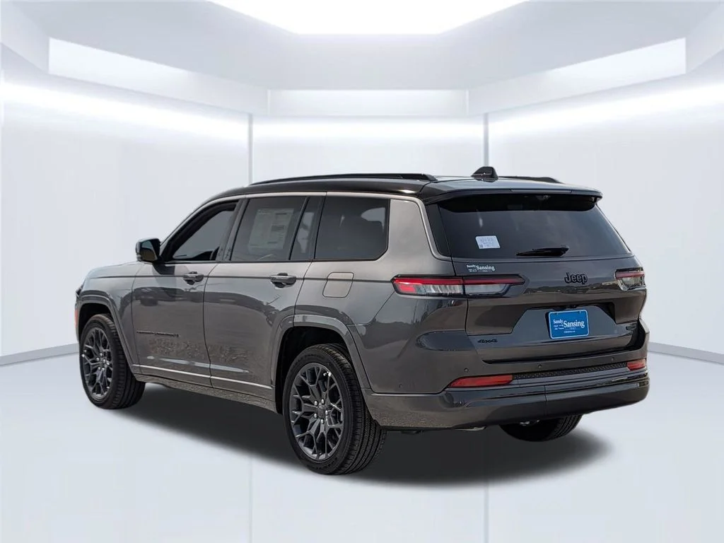 New 2026 Gray Jeep Summit image 3