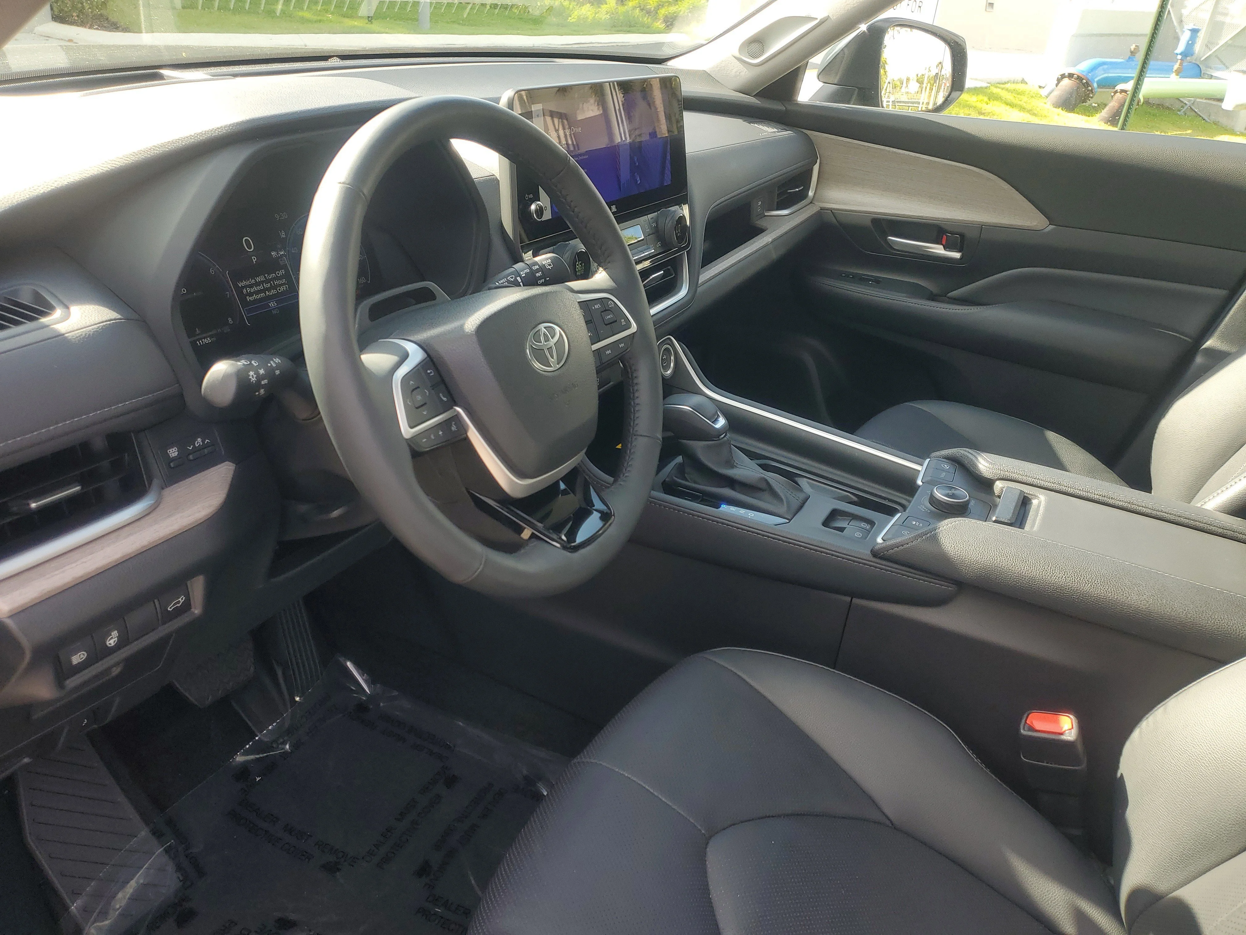 Used 2024 Cloud Toyota Platinum image 17