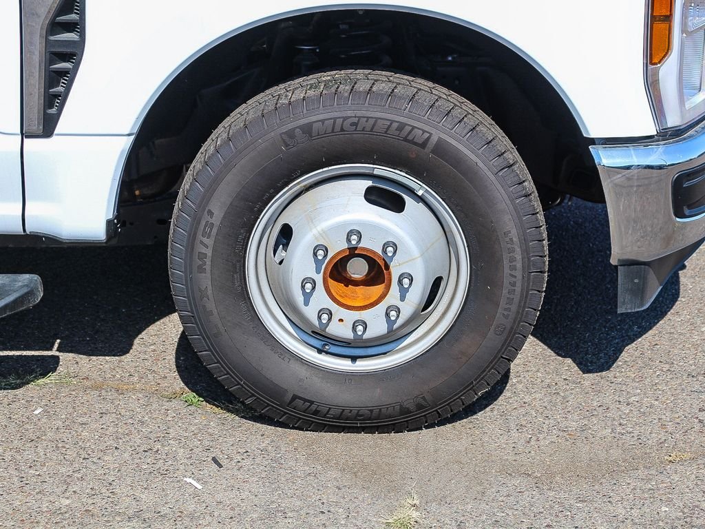 New 2025 Oxford White Ford XL image 10