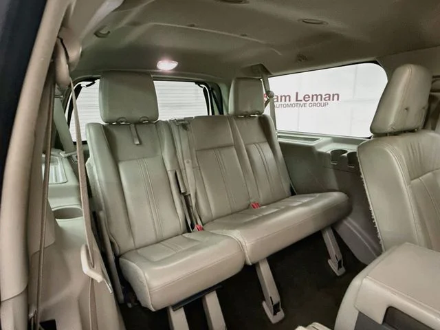 Used 2017 White Platinum Clearcoat Lincoln Select image 30