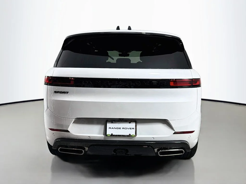 New 2026 Ostuni Pearl White Land Rover Dynamic SE image 6