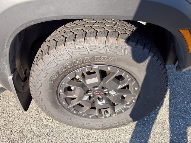 Used 2022  Nissan PRO-4X image 20