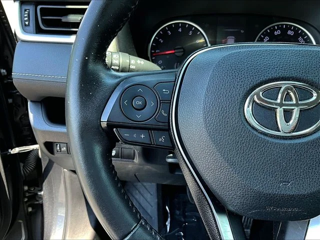 Used 2020 Gray Toyota XLE image 11
