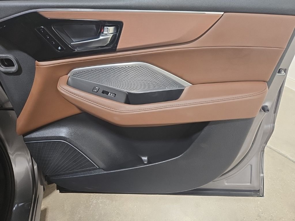 Used 2023 Liquid Carbon Metallic Acura Technology image 29