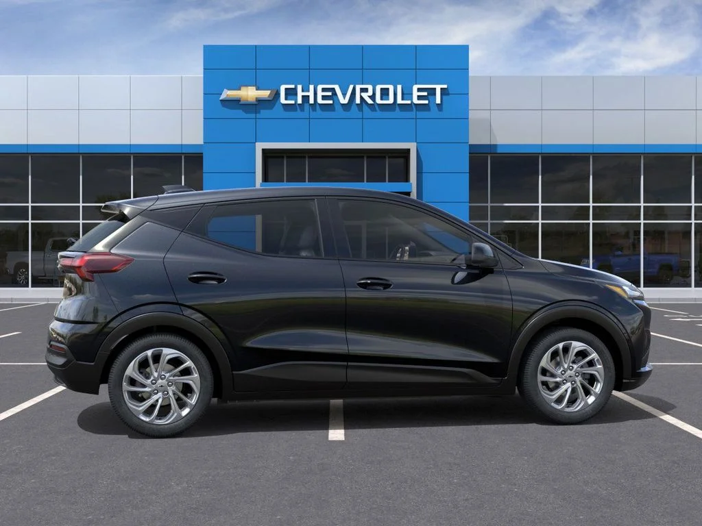 New 2027 Black Chevrolet LT image 5