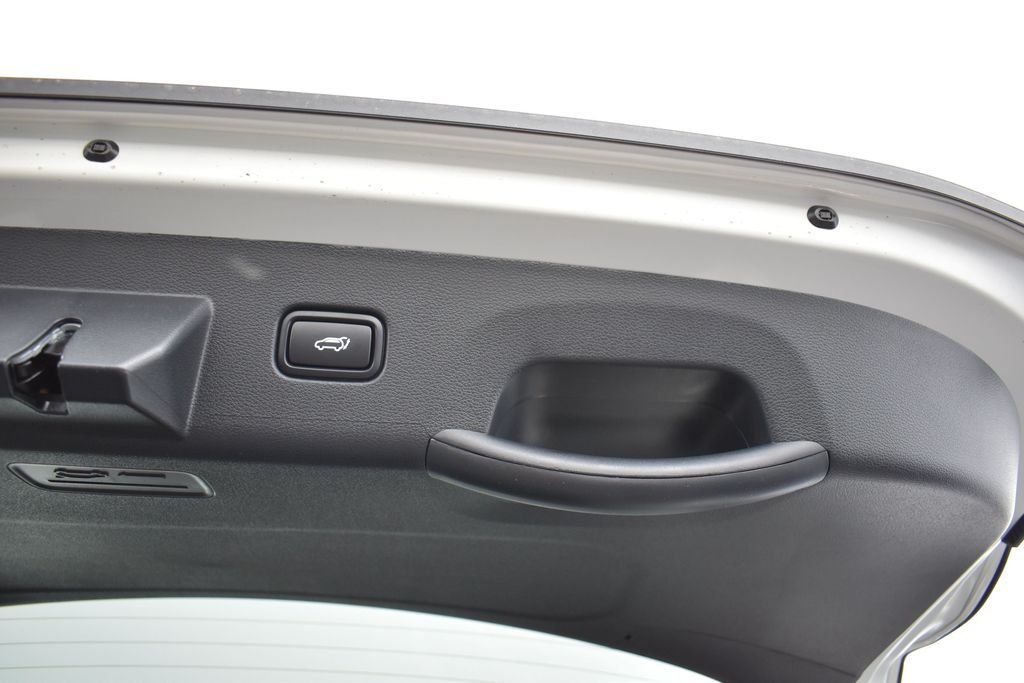 New 2026 Snow White Pearl Kia EX image 20