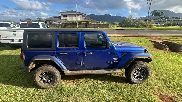 Used 2018 Blue Jeep Unlimited Sahara image 6