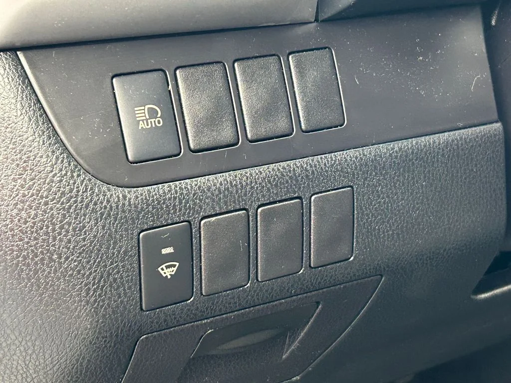 Used 2019 Celestial Silver Metallic Toyota LE image 17