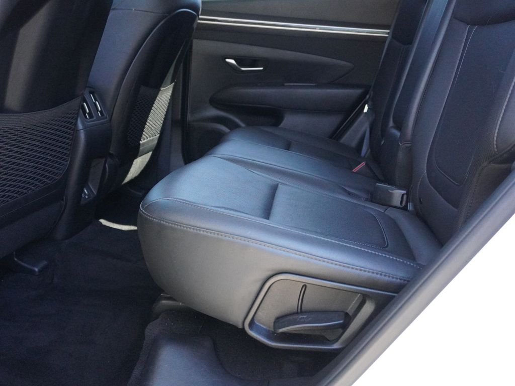 Used 2023 White Hyundai SEL image 27