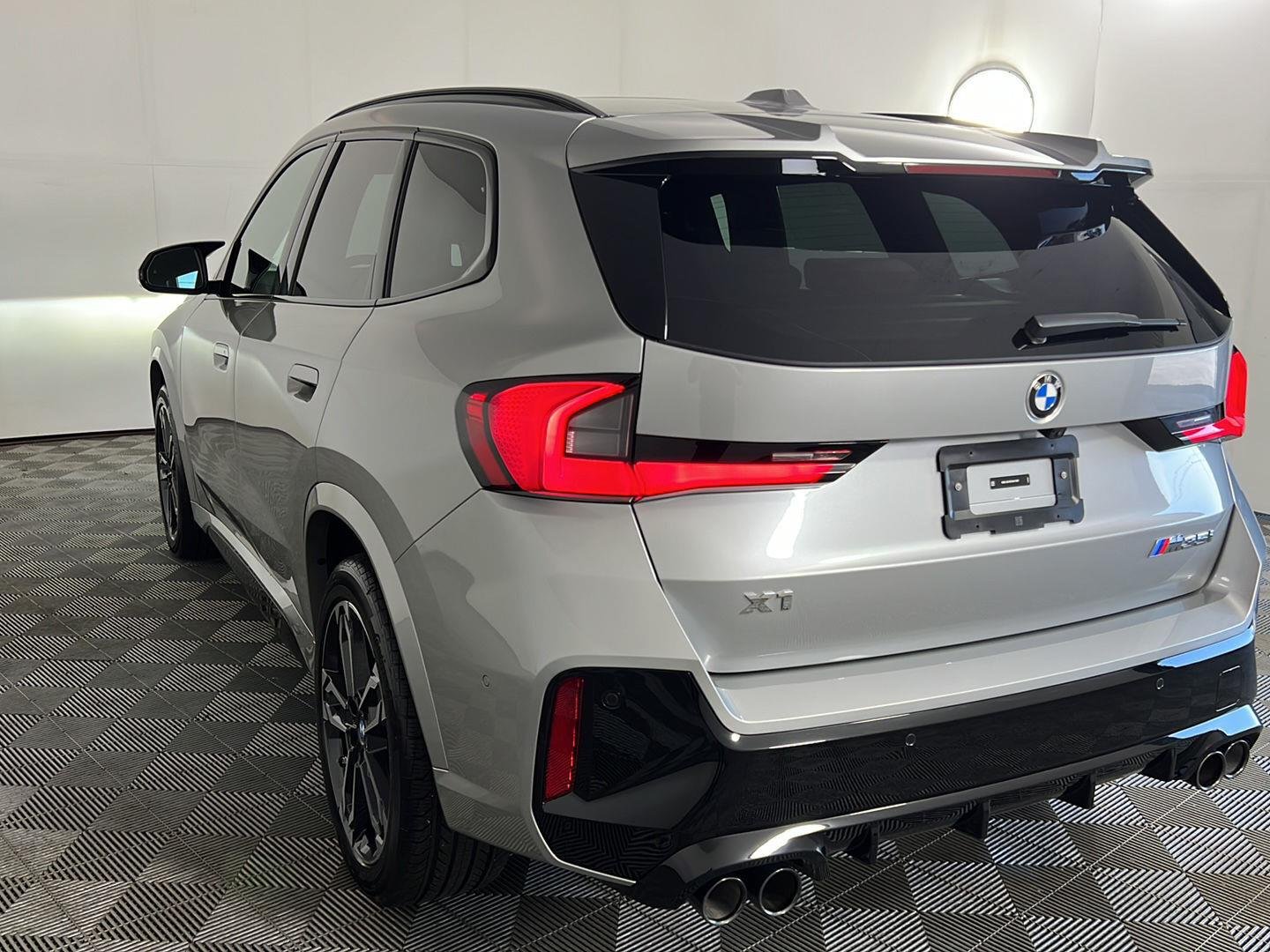 New 2026 Space Silver Metallic BMW M35i image 9