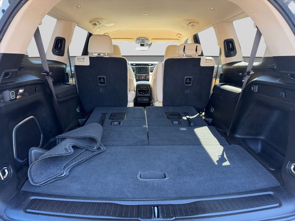 Used 2022 White Jeep Limited image 19