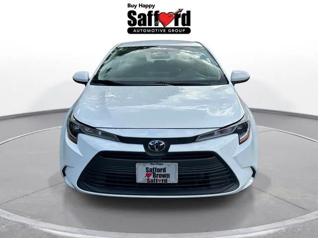 Used 2025 White Toyota LE image 5