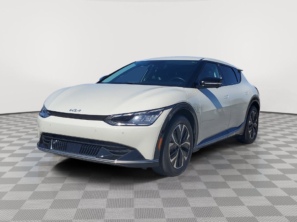 Used 2024 Kia EV6 Wind with VIN KNDC34LA3R5230566 for sale in Glendale, CA
