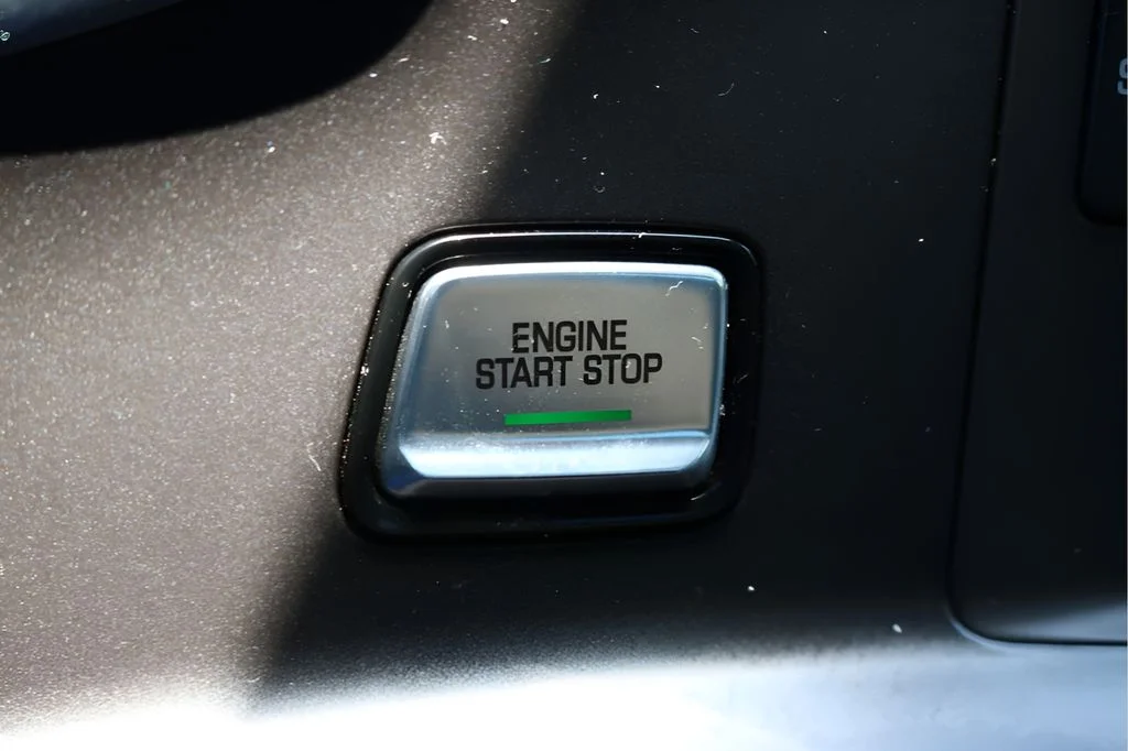 Used 2019 Black Chevrolet Stingray image 22
