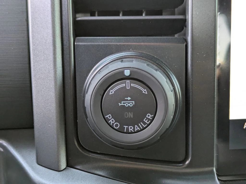 New 2026 Antimatter Blue Metallic Ford XLT image 28
