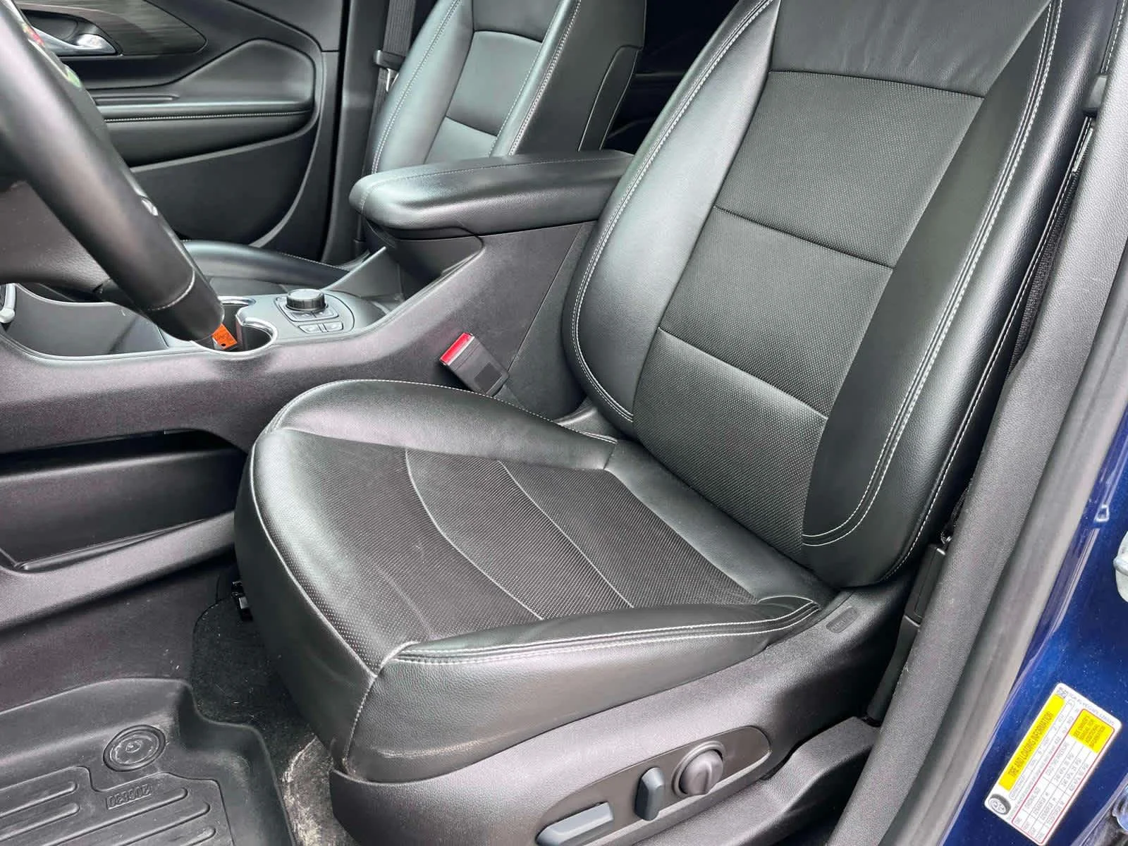 Certified Used 2023 Marine Metallic GMC SLT image 14