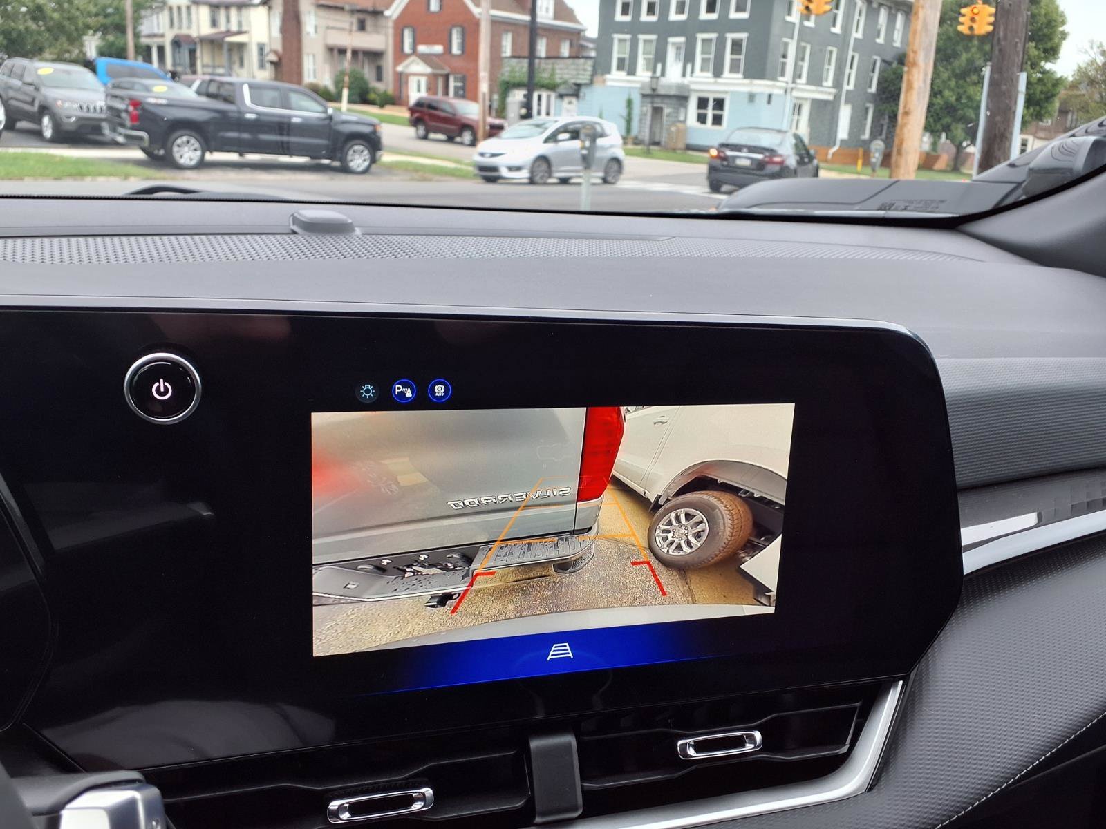 2027 Chevrolet Equinox LT - Photo 10