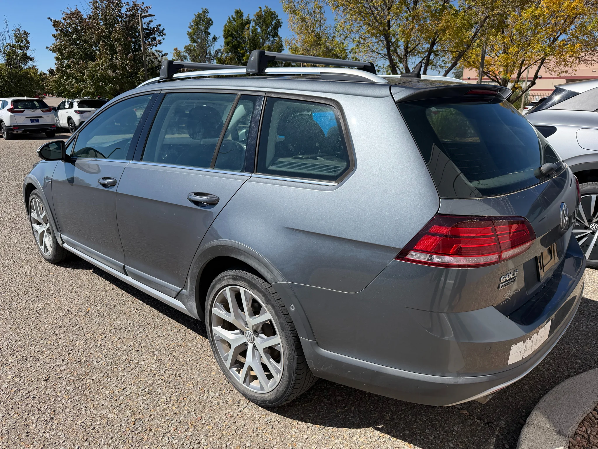 Used 2018 Platinum Gray Metallic Volkswagen 1.8T SEL 4MOTION image 15
