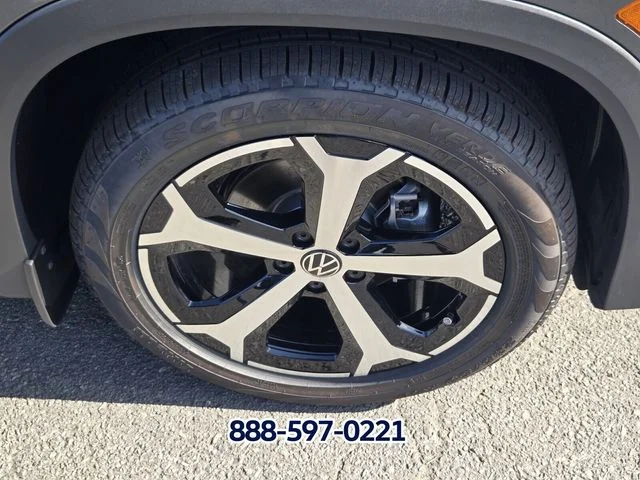 New 2026 GRAY Volkswagen 2.0T SE image 15