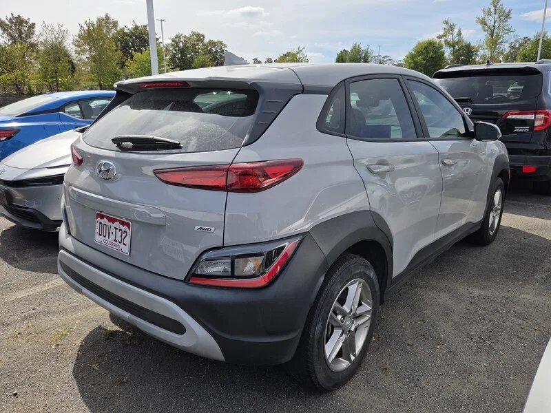 Used 2023 Silver HYUNDAI SE Auto AWD image 3