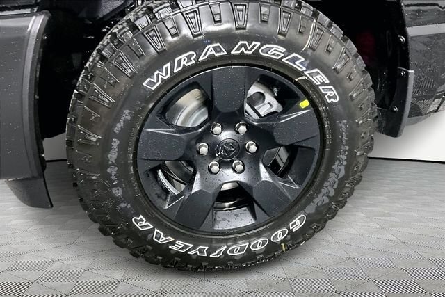 New 2026 Diamond Black Crystal Pearl-Coat Exterior Paint RAM Warlock image 12
