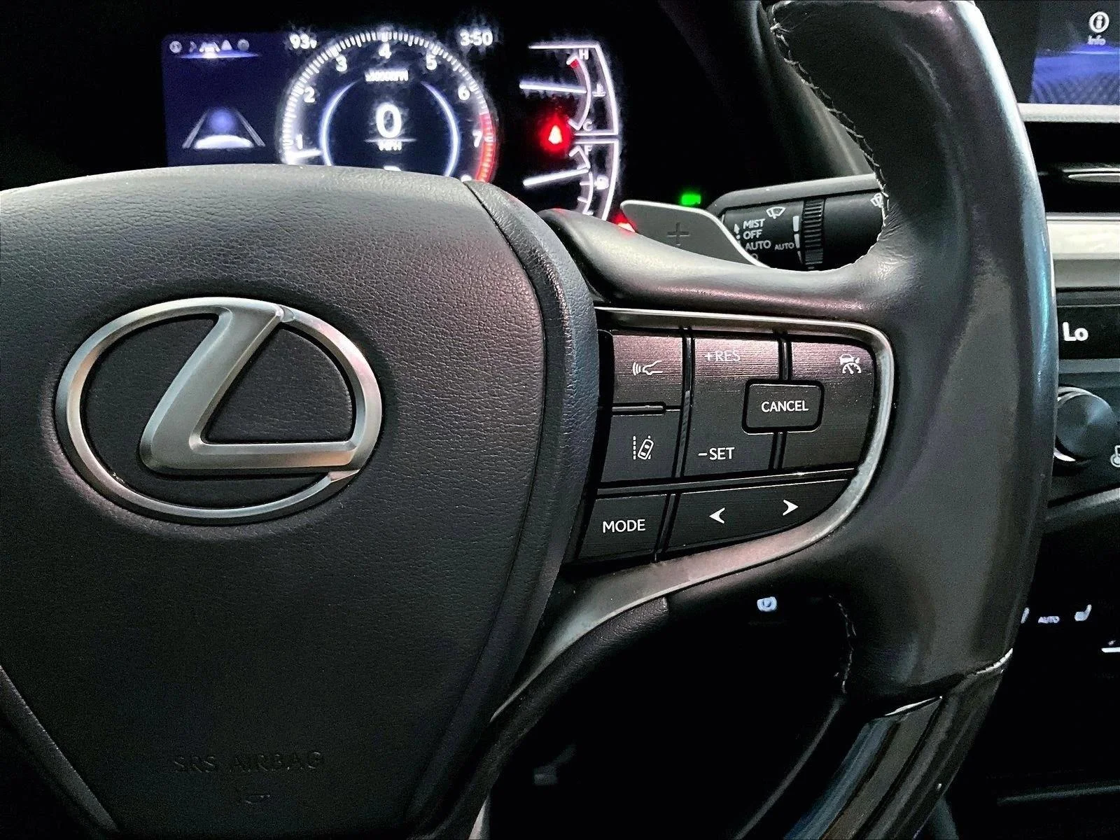 Used 2020 Matador Red Mica Lexus ES 350 image 21