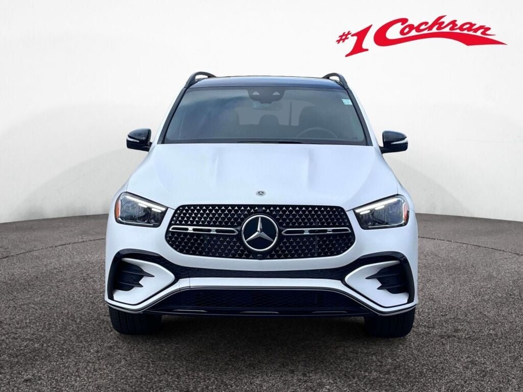 New 2026 MANUFAKTUR Moonlight White Metallic Mercedes-Benz GLE 450 image 12