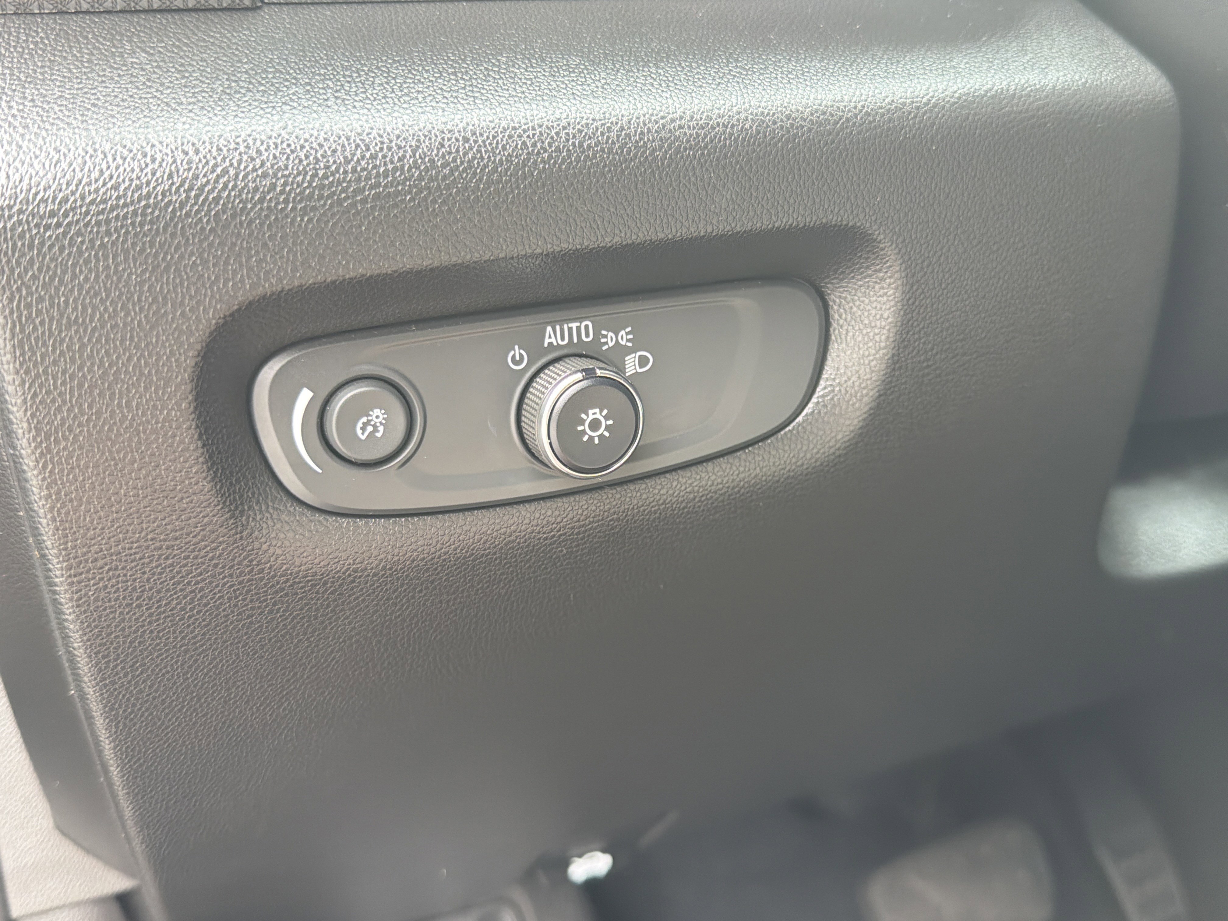 2023 Chevrolet Traverse Premier - Photo 31