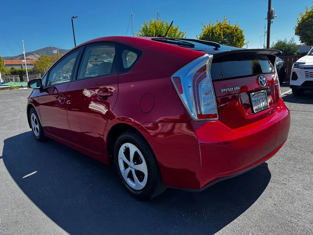Used 2013 Red Toyota Two image 7