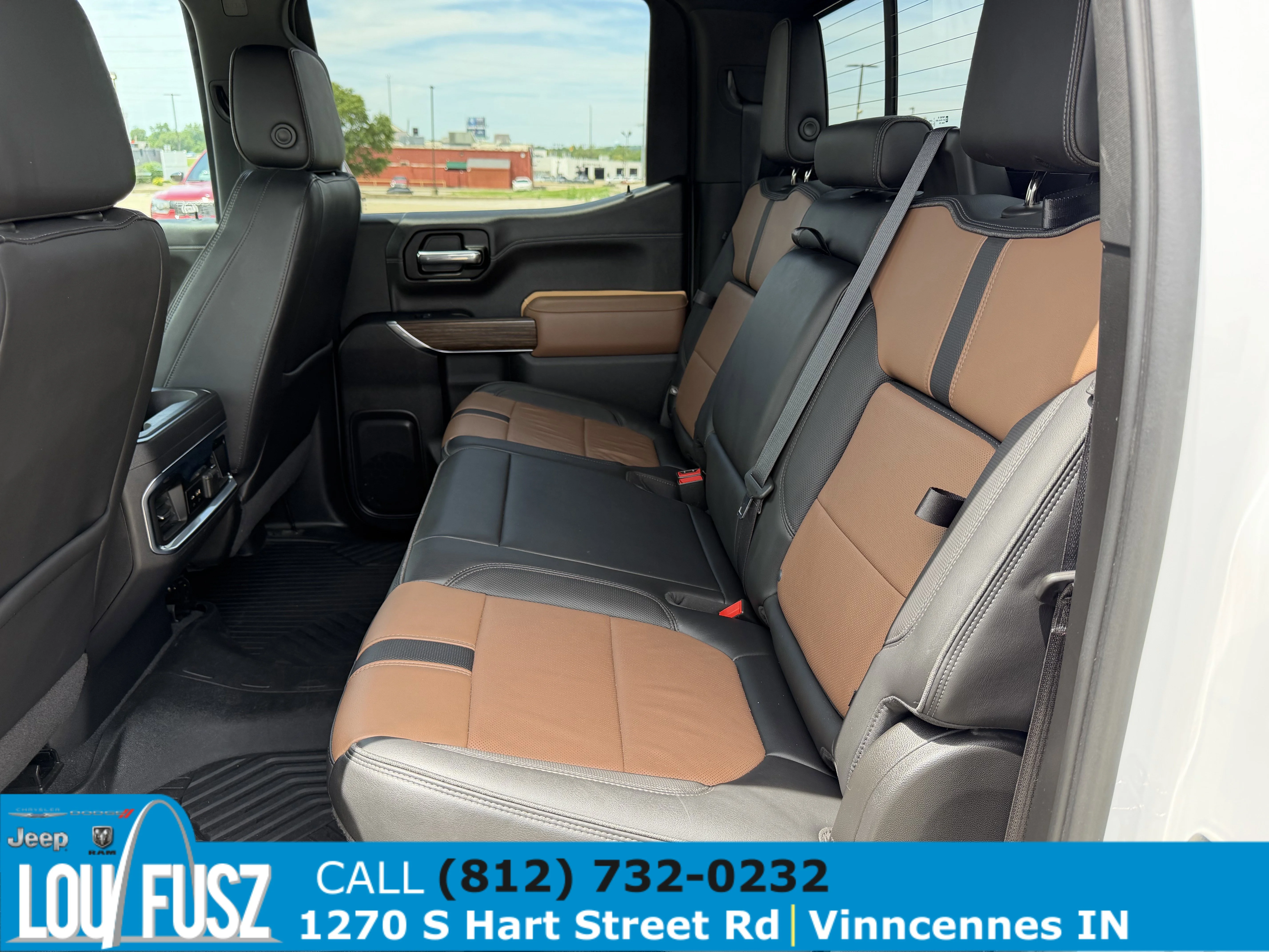 Used 2022 White Chevrolet High Country image 11