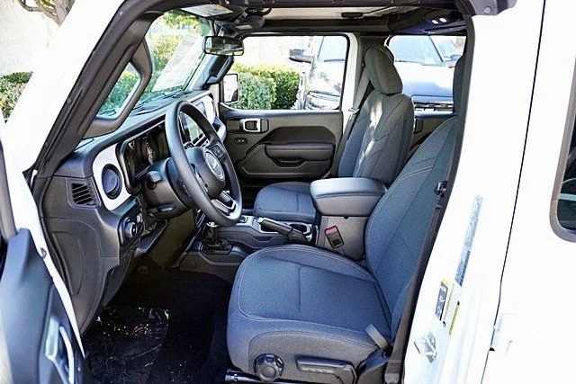 New 2026 Bright White Clear-Coat Exterior Paint Jeep Sport image 19