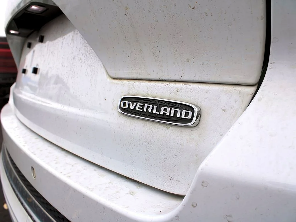 Used 2022 Bright White Clearcoat Jeep Overland image 36
