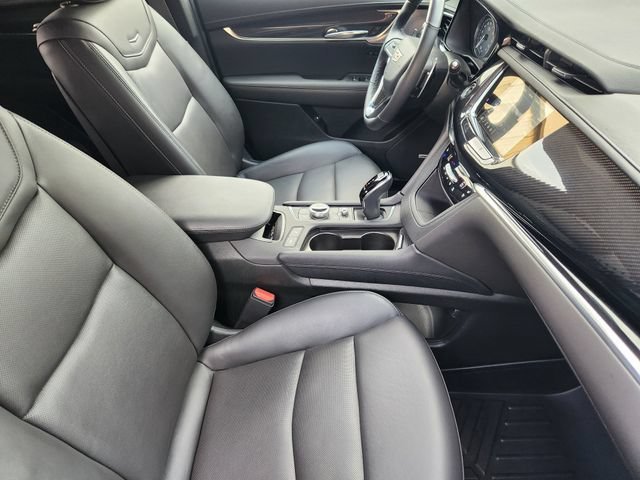 Used 2024 Argent Silver Metallic Cadillac Sport image 18