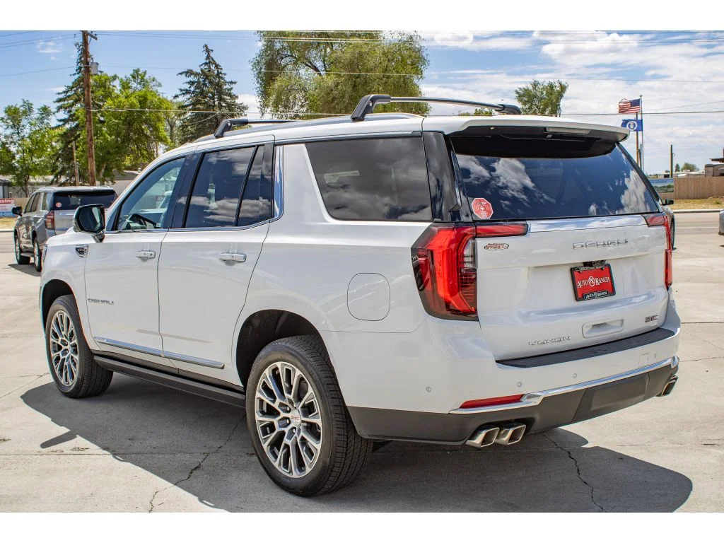 2026 GMC Yukon Denali - Photo 6