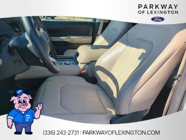 Used 2022 White Ford Limited image 15