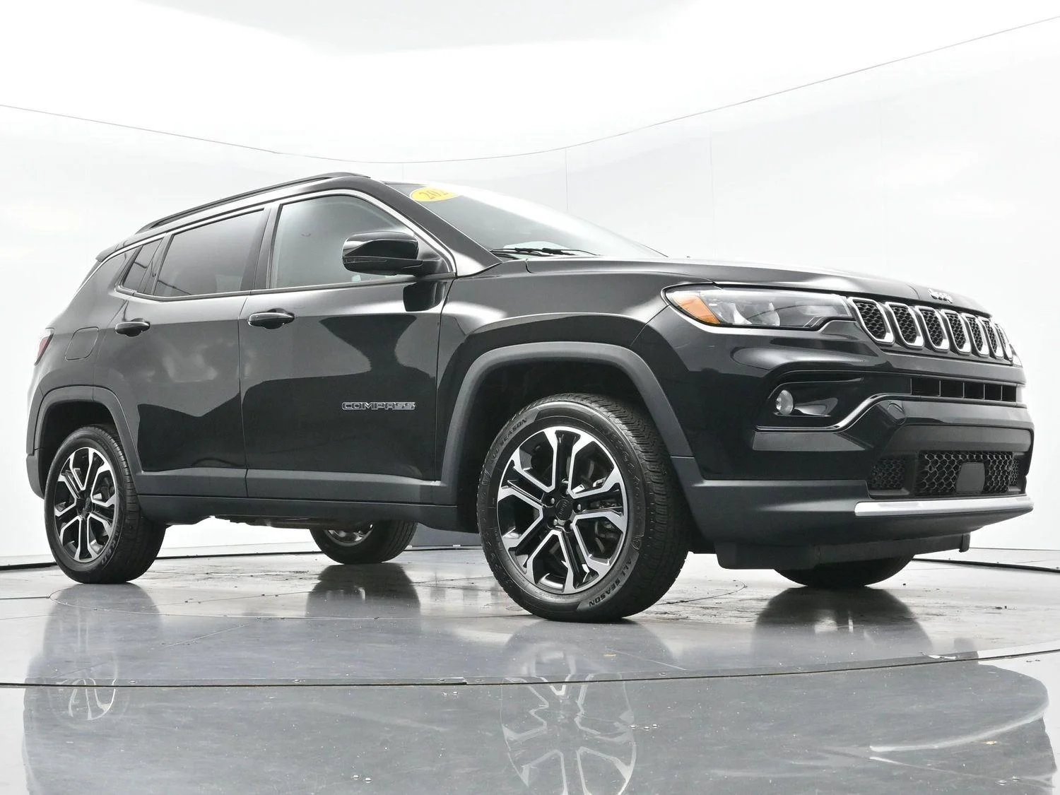 Used 2023 Diamond Black Crystal Pearlcoat Jeep Limited image 47